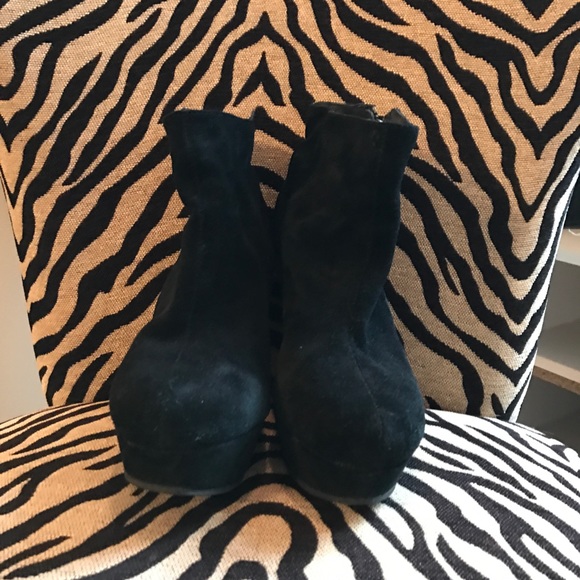 ❤️️Aldo❤️️Suede booties - Picture 4 of 4